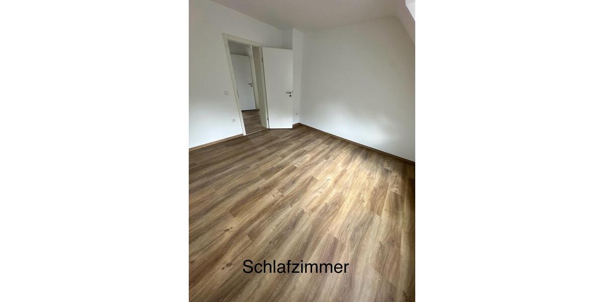 Dachgeschoßwohnung Gelsenkirchen Gelsenkirchen-Nord - 3 Zimmer, 61 m&sup2;, 730&euro; | Angebot:25979650