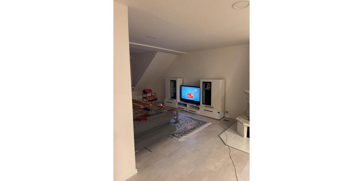 Dachgeschoßwohnung Gelsenkirchen Gelsenkirchen-Mitte - 3 Zimmer, 110 m&sup2;, 695&euro; | Angebot:25764280