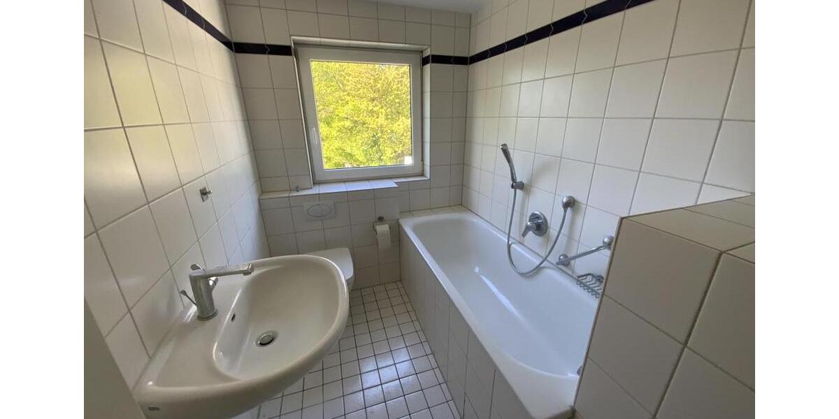 Dachgeschoßwohnung Dortmund Brackel - 2 Zimmer, 63 m&sup2;, 532&euro; | Angebot:25590117