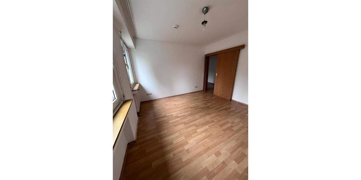 Hochparterre Wuppertal Gemarkung Langerfeld - 3 Zimmer, 81 m&sup2;, 900&euro; | Angebot:25891437