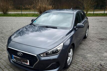 Hyundai i30 116.000 km 12.299 &euro; Oberhausen 46145