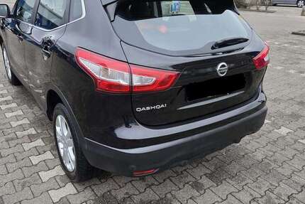 Nissan Qashqai 137.700 km 8.200 &euro; Herne 44625