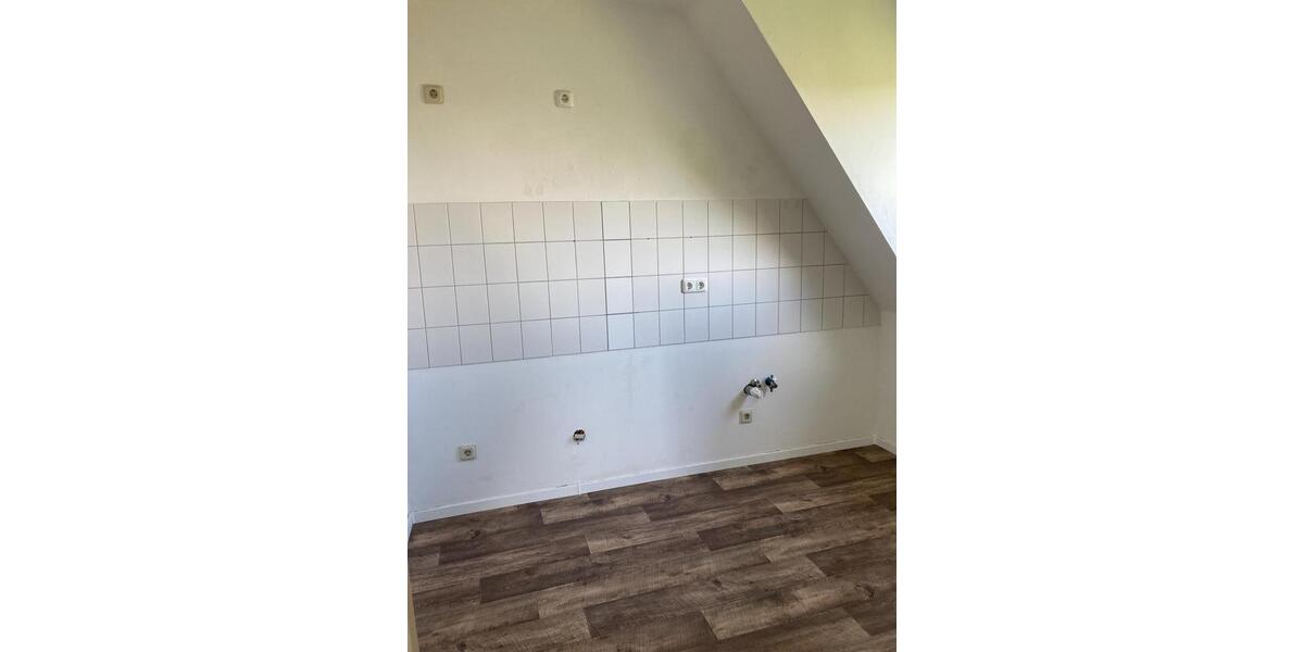 Dachgeschoßwohnung Bottrop Batenbrock - 2.5 Zimmer, 39 m&sup2;, 319&euro; | Angebot:25956795