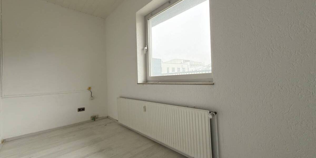 Gewerbeobjekt Oberhausen Lirich-Nord - 9 Zimmer, 2.300&euro; | Angebot:26585910