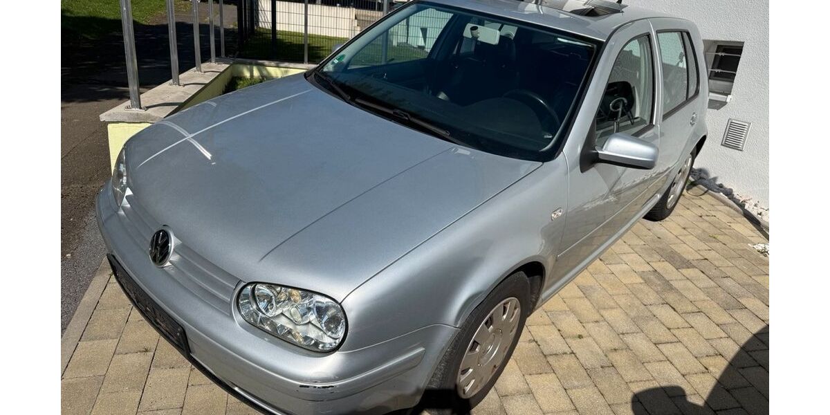 VW Golf 207.493 km 999 &euro; Essen 45128