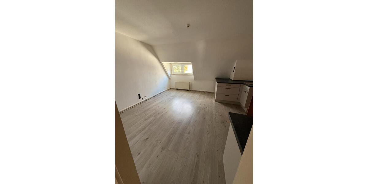 Dachgeschoßwohnung Heiligenhaus - 2 Zimmer, 50 m&sup2;, 450&euro; | Angebot:25882194