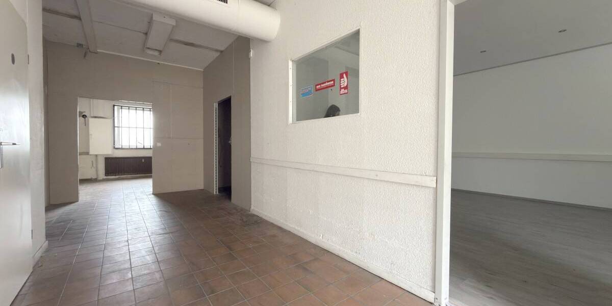Gewerbeobjekt Oberhausen Lirich-Nord - 9 Zimmer, 2.300&euro; | Angebot:26585910