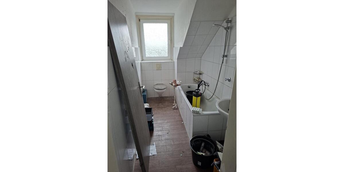 Dachgeschoßwohnung Gevelsberg - 3 Zimmer, 69 m&sup2;, 750&euro; | Angebot:25898933