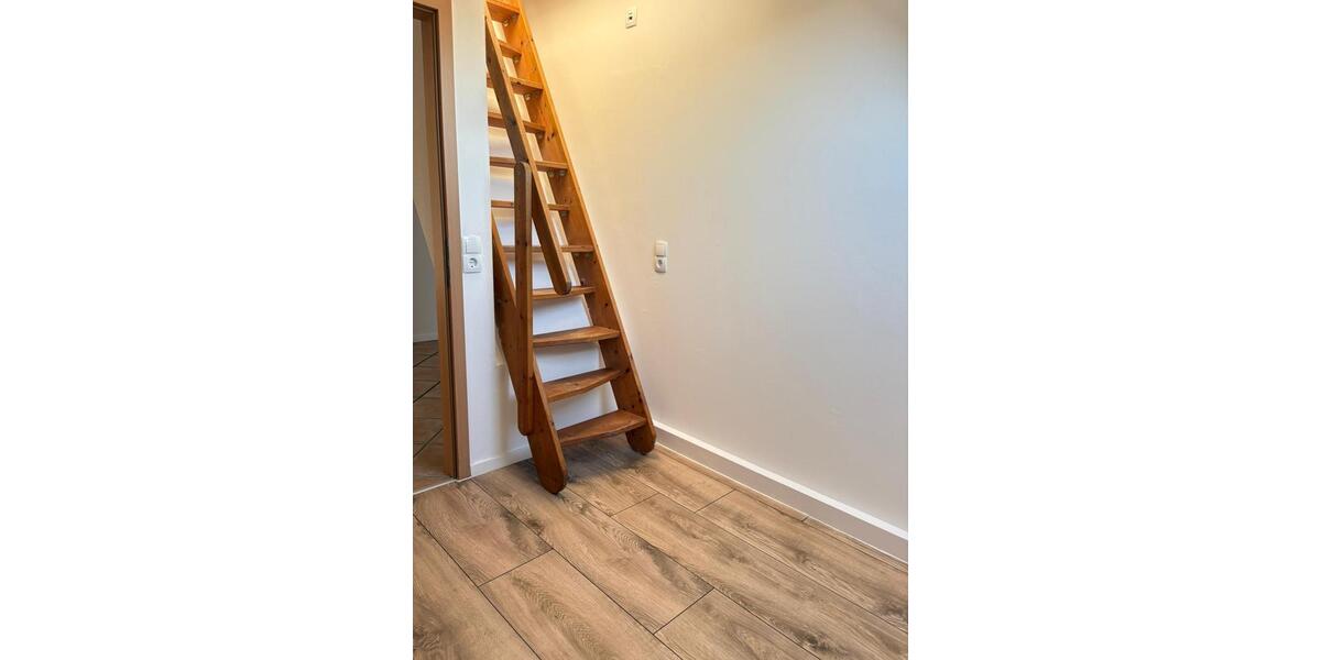 Dachgeschoßwohnung Gelsenkirchen Gelsenkirchen-Nord - 3 Zimmer, 58 m&sup2;, 82.000&euro; | Angebot:25886651