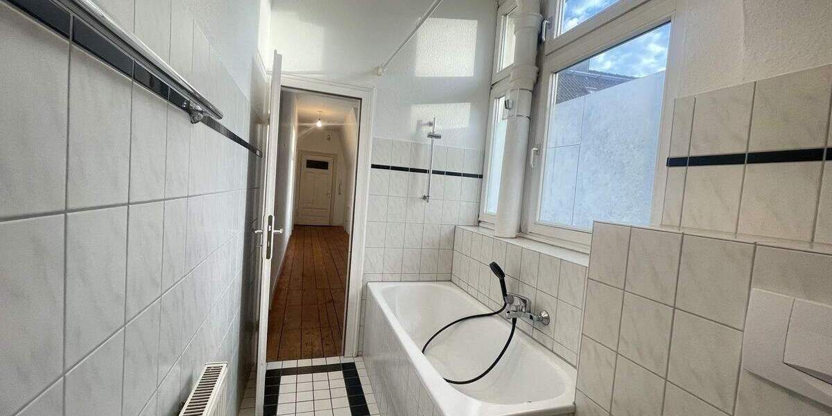 Etagenwohnung Wuppertal Barmen - 3 Zimmer, 79 m&sup2;, 125.000&euro; | Angebot:25664962