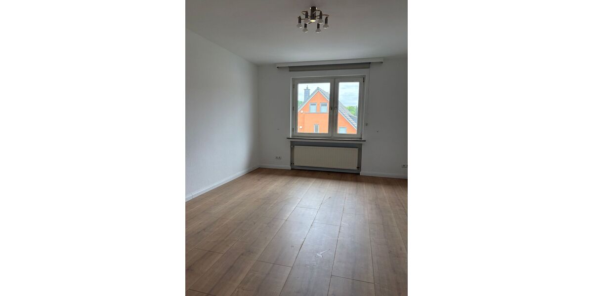 Renovierte 3,5 Zimmer-Wohnung mit Balkon + Tageslichtbad im Hochschulviertel - Appartement Hagen Oberhagen | Angebot:26814406