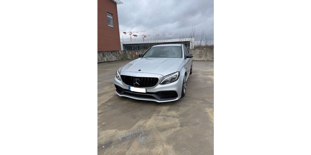 Mercedes-Benz C 63 AMG 234.000 km 25.900 &euro; Essen 45147