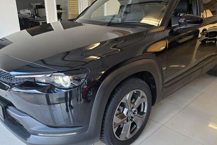 Mazda MX-30 24.044 km 17.700 &euro; Oberhausen 46149