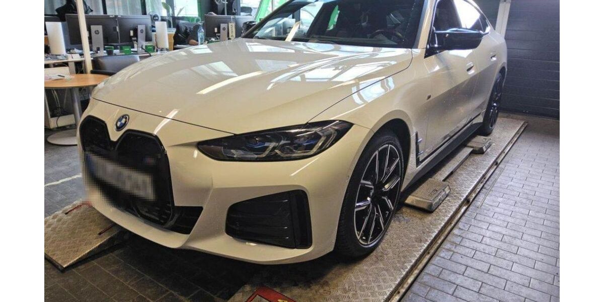 BMW i4 56.904 km 41.430 &euro; Hagen 58091