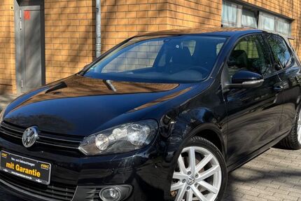 VW Golf 147.383 km 7.450 &euro; Essen 45326