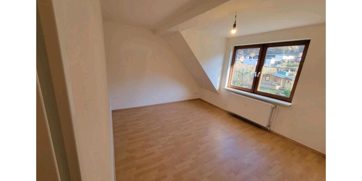 Dachgeschoßwohnung Hagen Hagen-Mitte - 3 Zimmer, 64 m&sup2;, 585&euro; | Angebot:25551496