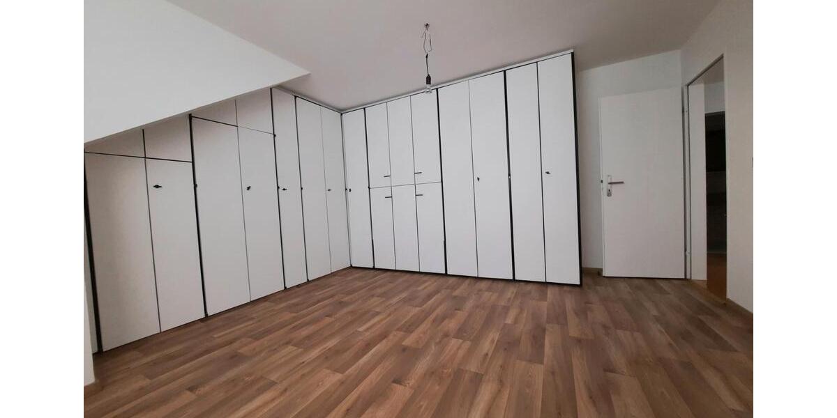 Dachgeschoßwohnung Hagen Hagen-Mitte - 2 Zimmer, 69 m&sup2;, 139.000&euro; | Angebot:26014637