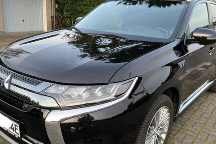 Mitsubishi Outlander 125.000 km 17.900 &euro; Recklinghausen 45661