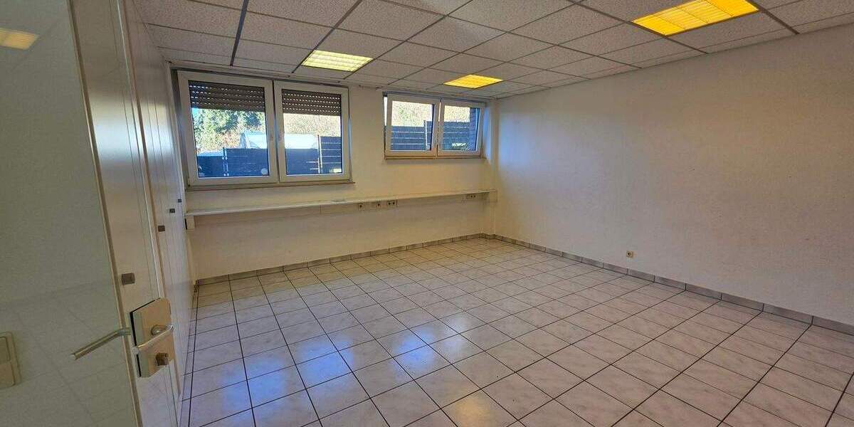 Gewerbeobjekt Velbert Mitte - 7 Zimmer, 210 m&sup2;, 1.600&euro; | Angebot:25774765