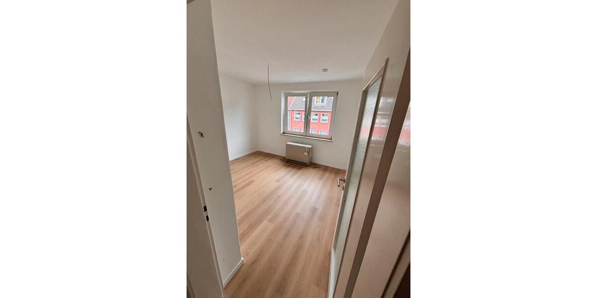 Etagenwohnung Essen Huttrop - 3 Zimmer, 76 m&sup2;, 1.094&euro; | Angebot:25831686