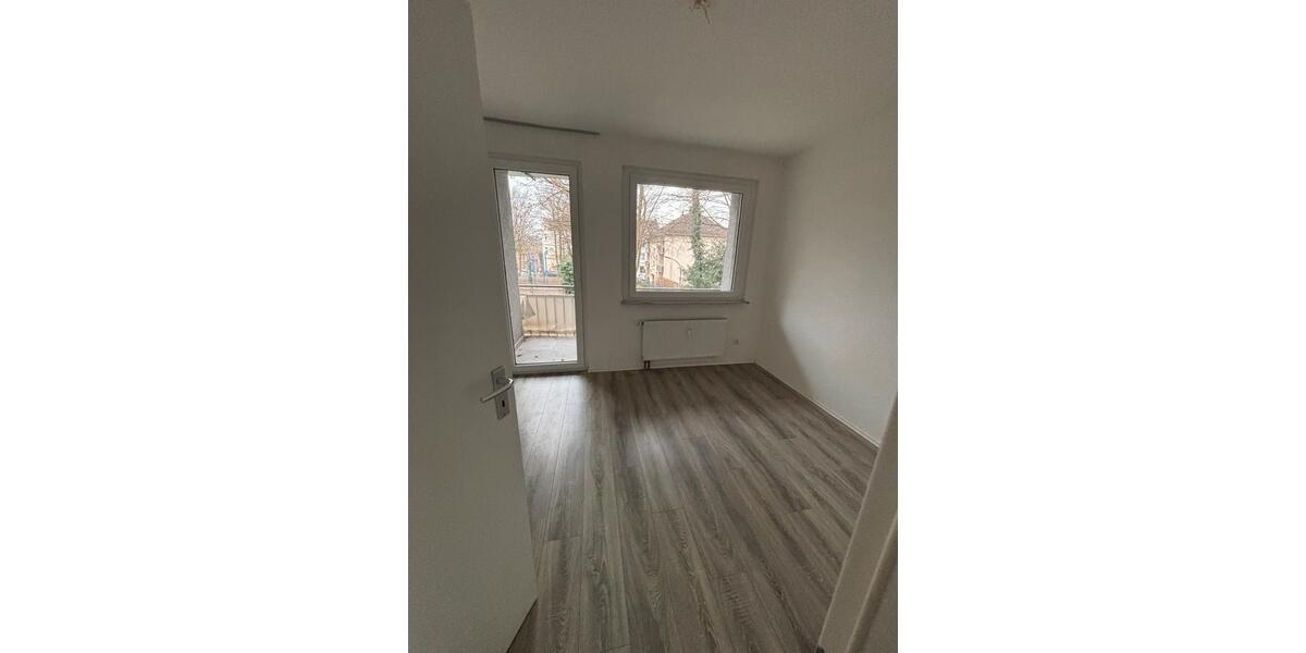 Etagenwohnung Bochum Bochum-Mitte - 4 Zimmer, 80 m&sup2;, 650&euro; | Angebot:24685207