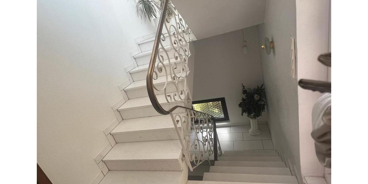 Dachgeschoßwohnung Heiligenhaus - 3 Zimmer, 106 m&sup2;, 900&euro; | Angebot:25867897