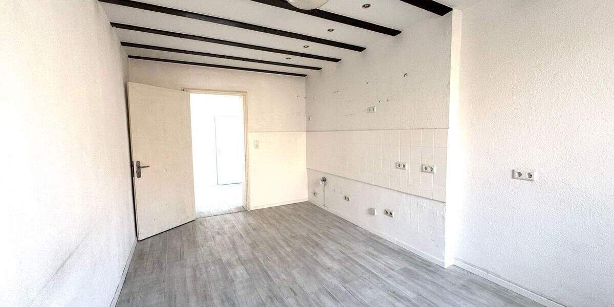 Etagenwohnung Bochum Innenstadt - 4 Zimmer, 120 m&sup2;, 840&euro; | Angebot:25726810