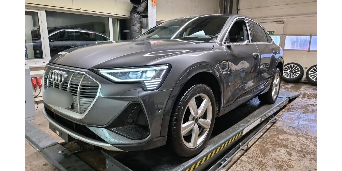 Audi e-tron 69.178 km 32.890 &euro; Hagen 58091