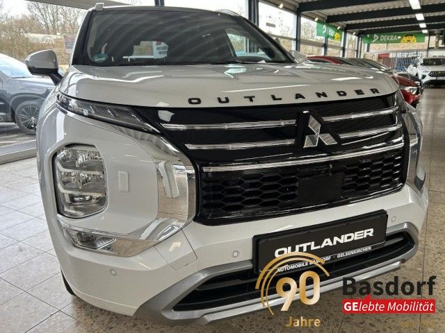 Mitsubishi Outlander 8.500 km 49.990 &euro; Gelsenkirchen 45881