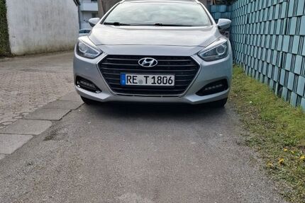 Hyundai i40 163.000 km 7.700 &euro; Recklinghausen 45661