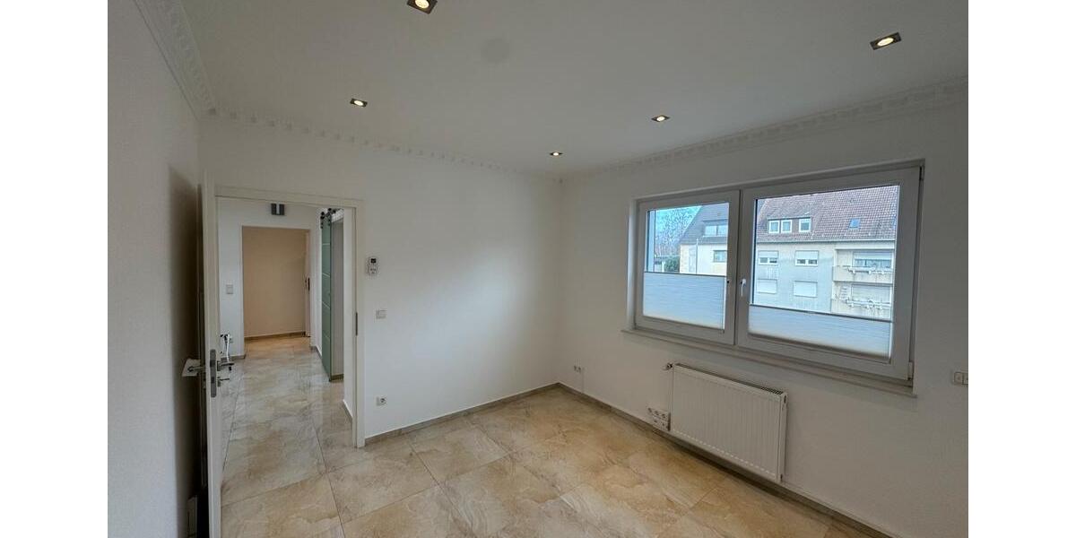 Etagenwohnung Essen Stadtbezirk IV - 3 Zimmer, 90 m&sup2;, 1.200&euro; | Angebot:24769216