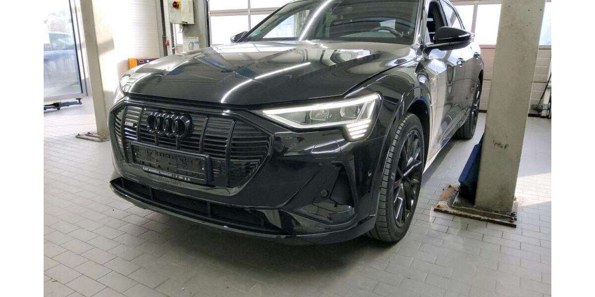 Audi e-tron 27.662 km 32.750 &euro; Hagen 58091