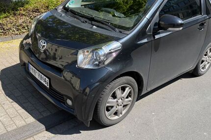 Toyota IQ 93.555 km 4.950 &euro; Hagen 58095