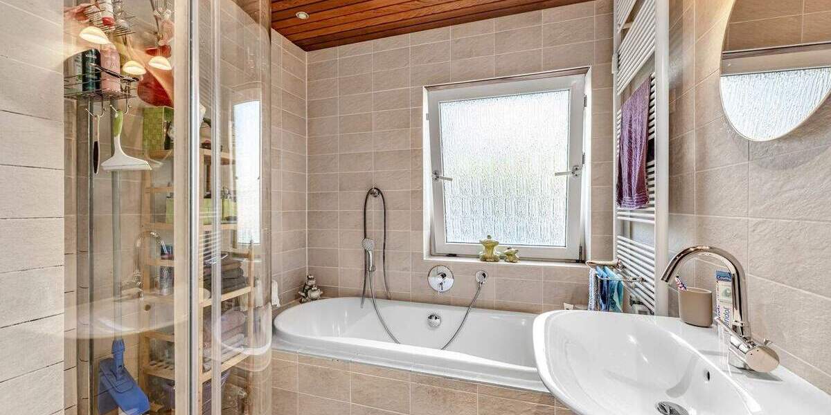 Mehrfamilienhaus, Wohnhaus Sprockhövel Haßlinghausen - 8 Zimmer, 206 m&sup2;, 480.000&euro; | Angebot:25731463