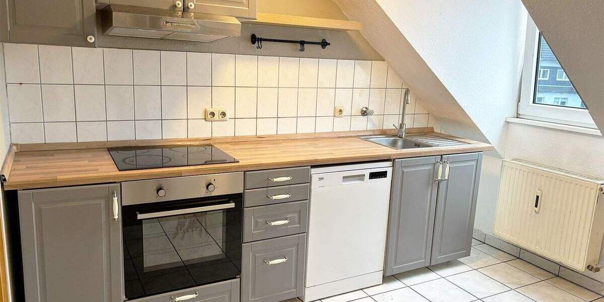 Zimmer Essen Stadtkern - 4 Zimmer, 95 m&sup2;, 890&euro; | Angebot:25773897