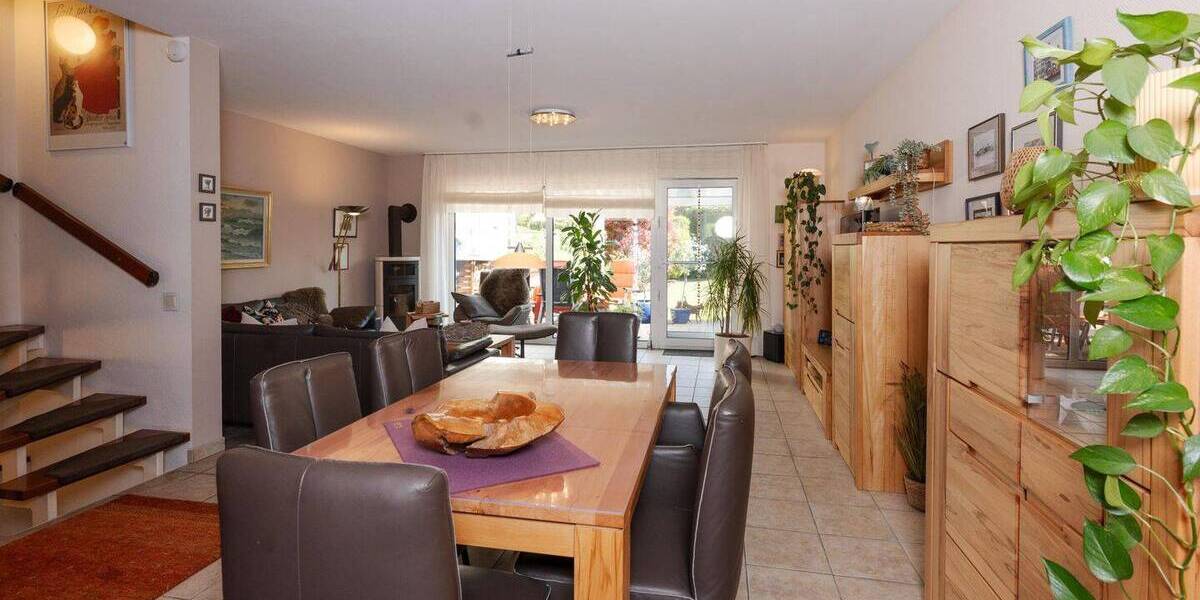 Reihenmittelhaus Essen Frintrop - 6 Zimmer, 150 m&sup2;, 535.000&euro; | Angebot:26455360