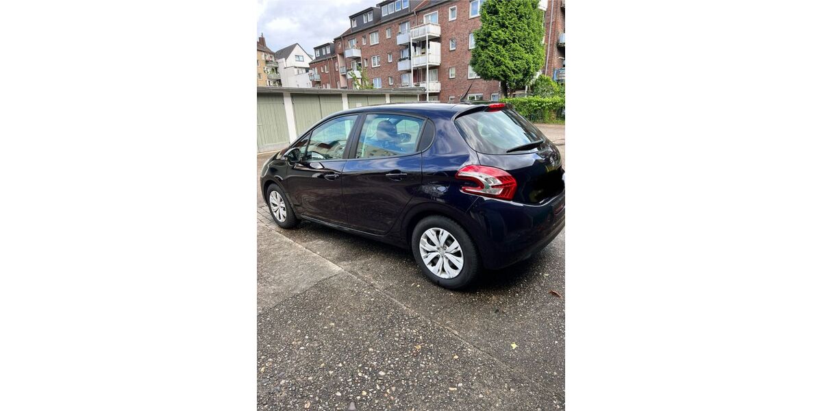 Peugeot 208 139.735 km 3.799 &euro; Herne 44652