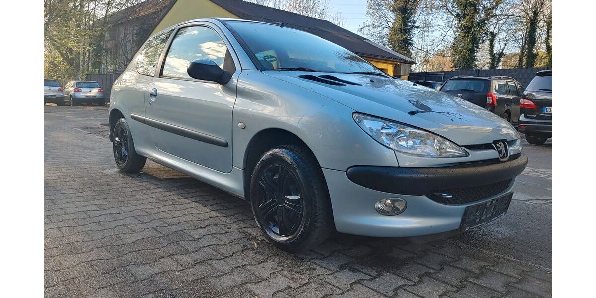 Peugeot 206 134.500 km 1.499 &euro; Essen 45326