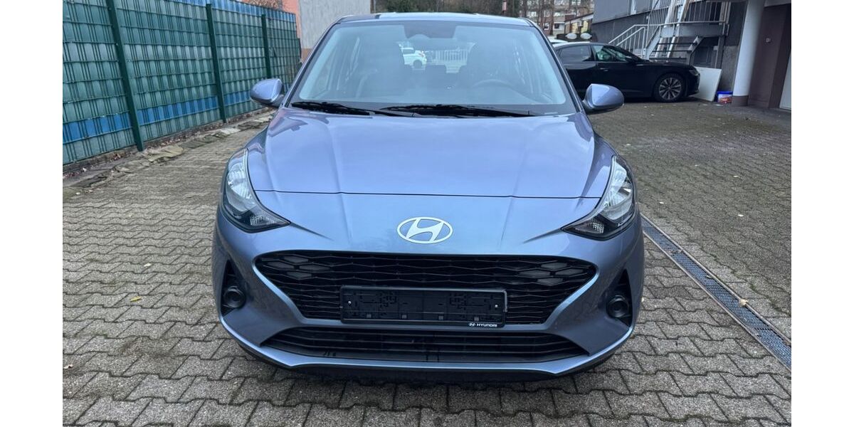 Hyundai i10 11.000 km 16.399 &euro; Gelsenkirchen 45879