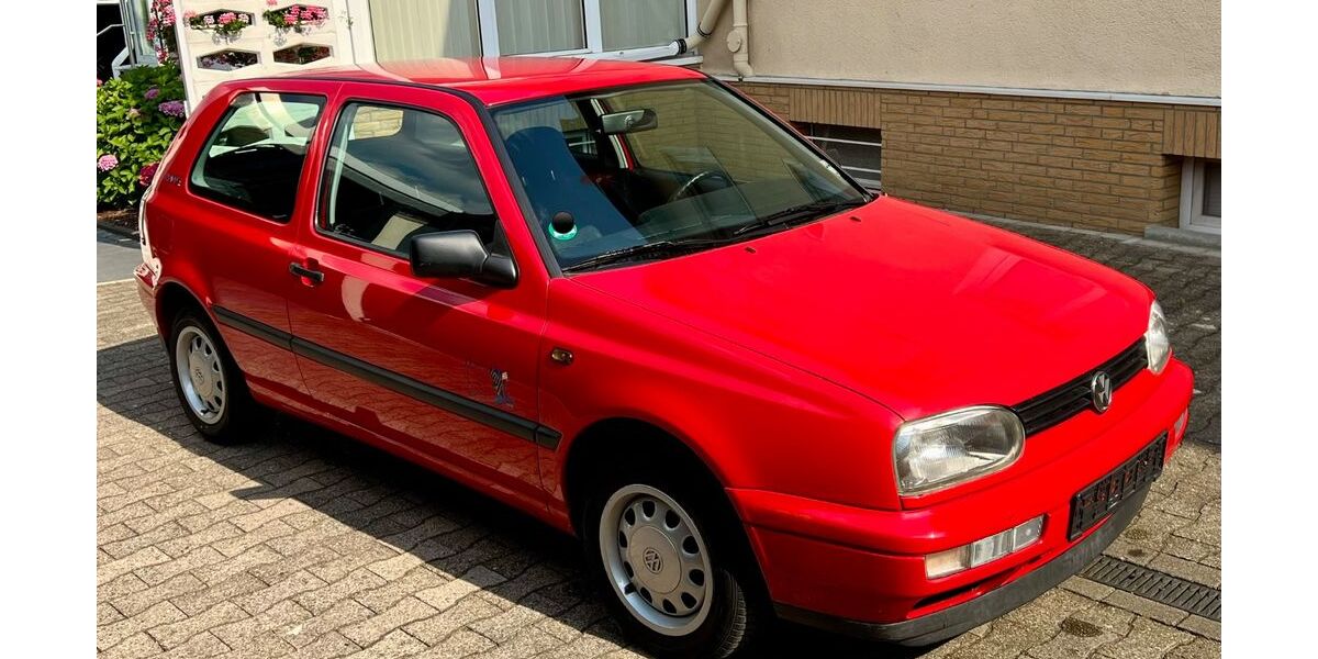 VW Golf 89.676 km 2.850 &euro; Dortmund 44309
