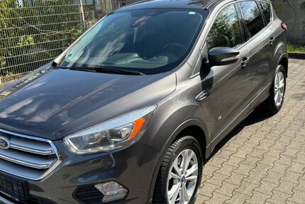 Ford Kuga 123.600 km 10.999 &euro; Herne ( Nordrhein-Westfalen ) 44628