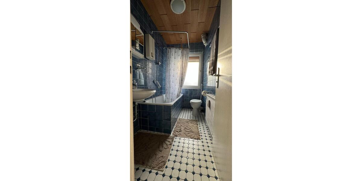 Dachgeschoßwohnung Bochum Eppendorf - 2 Zimmer, 44 m&sup2;, 500&euro; | Angebot:25874649