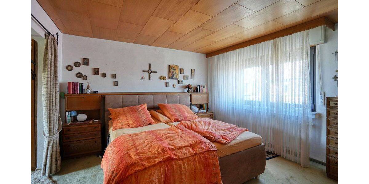 Reihenmittelhaus Bochum Harpen - 5 Zimmer, 109 m&sup2;, 295.000&euro; | Angebot:26570407
