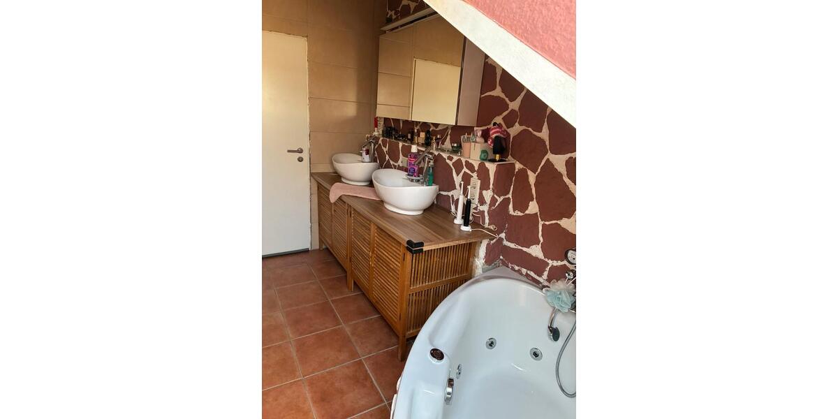 Dachgeschoßwohnung Hagen Hagen-Nord - 2 Zimmer, 100 m&sup2;, 266.000&euro; | Angebot:25655956