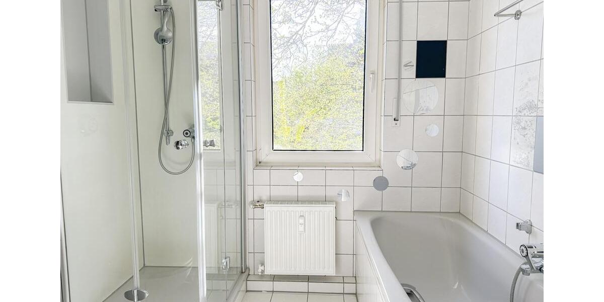 Etagenwohnung Bochum Laer - 3 Zimmer, 85 m&sup2;, 730&euro; | Angebot:26197175