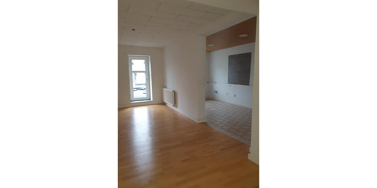 Etagenwohnung Schwerte - 4 Zimmer, 126 m&sup2;, 1.150&euro; | Angebot:25569593