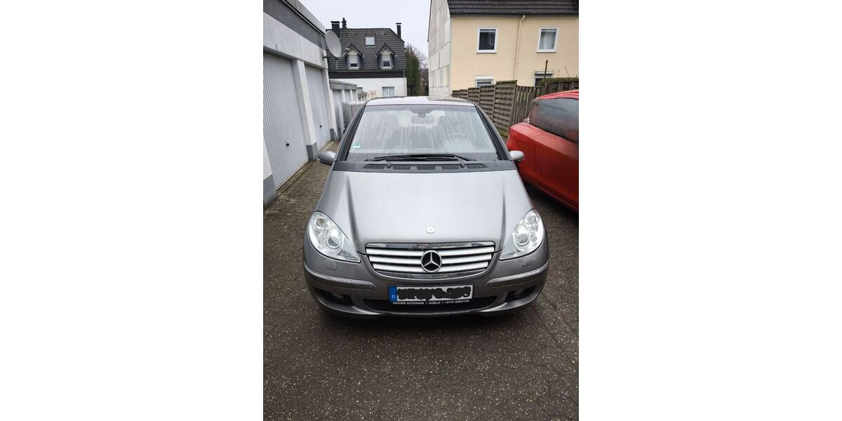 Mercedes-Benz 200 121.000 km 3.200 &euro; Velbert 42551