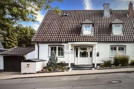 Haus Essen Stadtbezirk II - 7 Zimmer, 240 m&sup2;, 1.100.000&euro; | Angebot:25628821