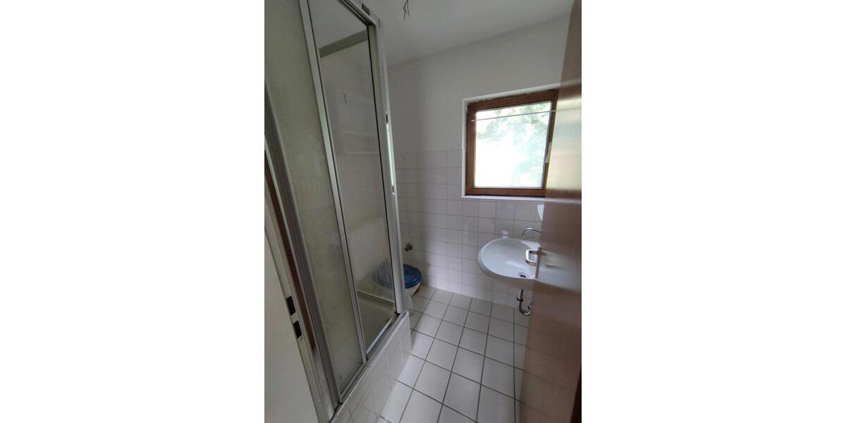 Dachgeschoßwohnung Oberhausen Schmachtendorf - 1 Zimmer, 27 m&sup2;, 520&euro; | Angebot:25177781