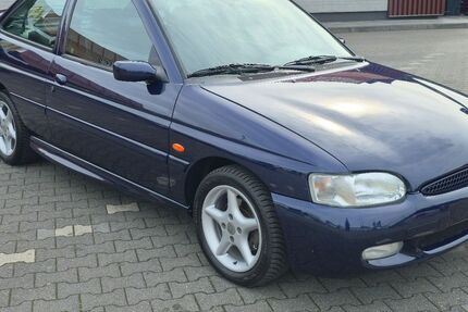 Ford Escort 128.500 km 14.900 &euro; Wuppertal 42275